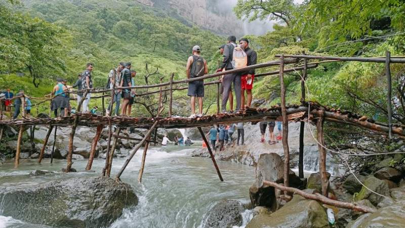 devkund waterfall