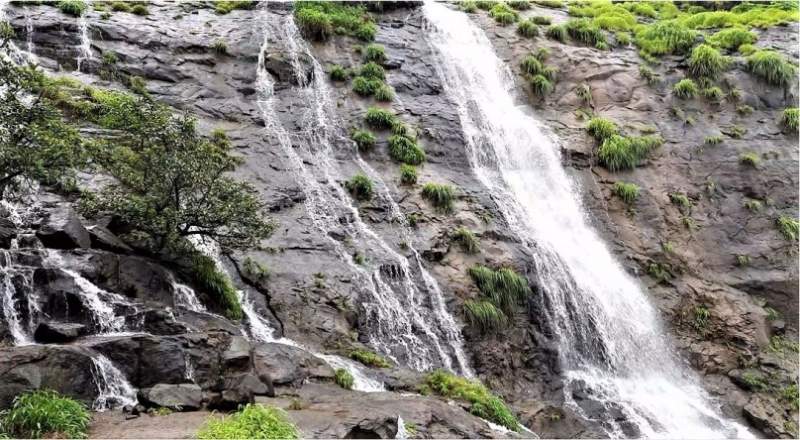 devkund waterfall