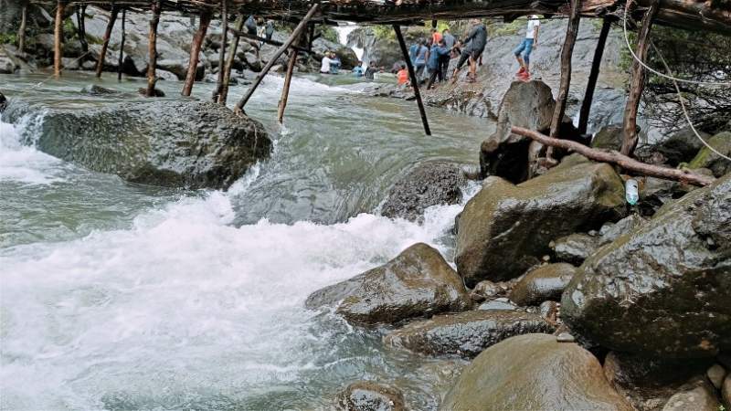 devkund waterfall trek