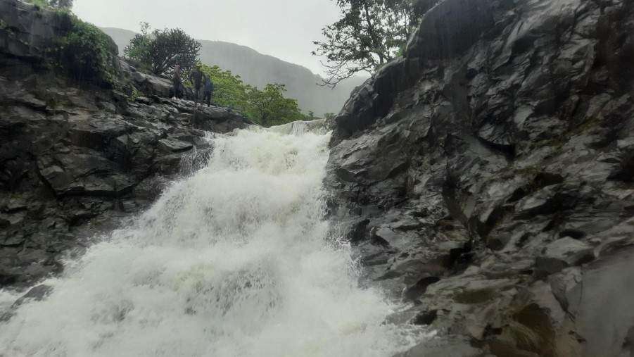 tamhini ghat waterfall