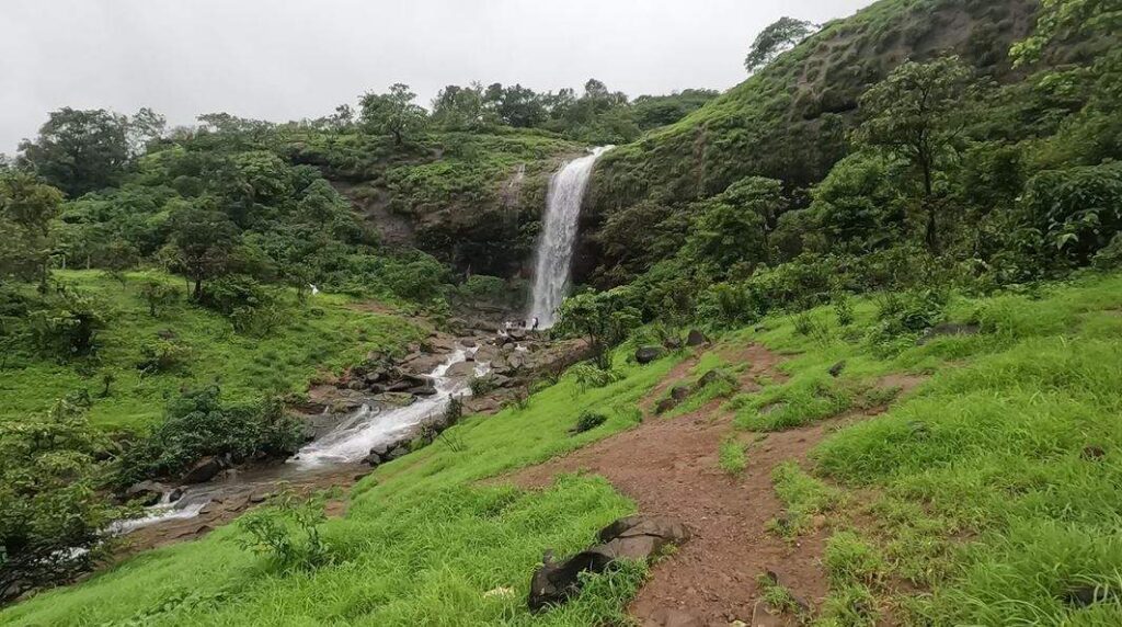 bendewadi waterfall 