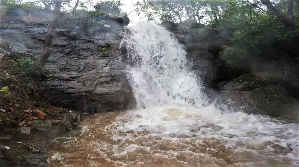 palase waterfall