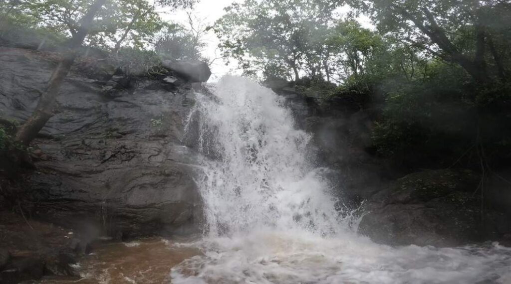 palase waterfall